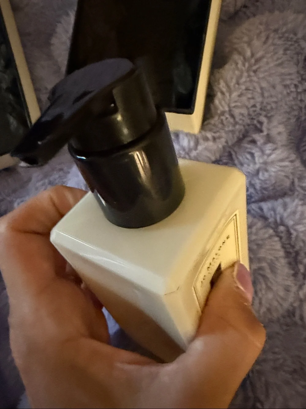 Jo Malone Cream & Black English Pear & Freesia Lotion Bottle